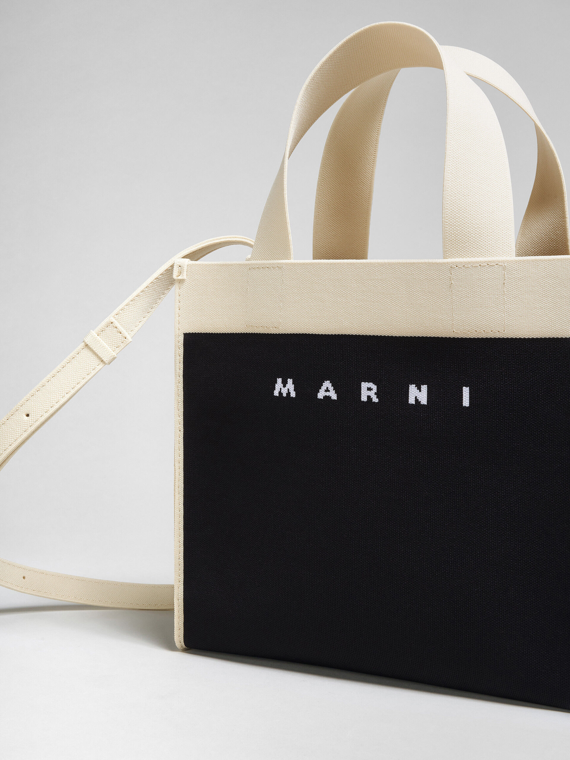 ブラック&ホワイト ジャカード スモール ショッピングバッグ | Marni