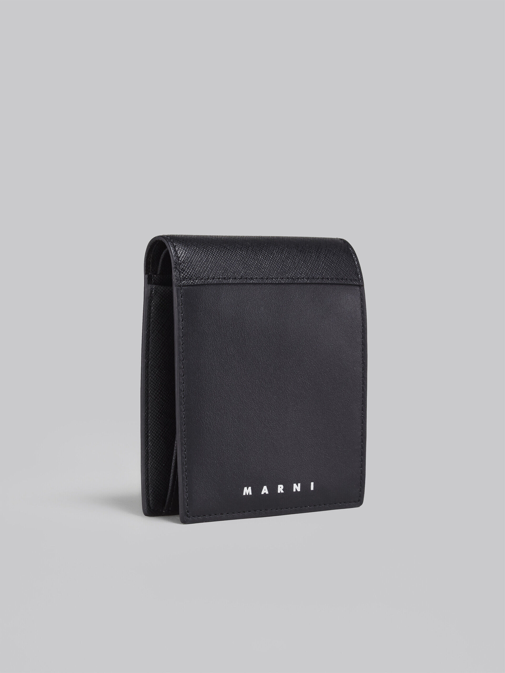 【最終値下げ】MARNI ブラック サフィアーノ＆カーフレザー製二つ折り財布折り財布
