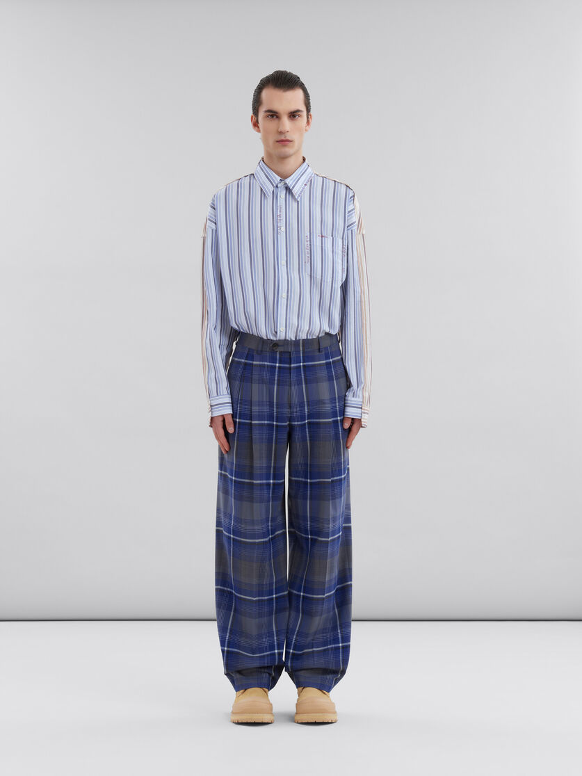 Pantaloni con pieghe in lana a quadri blu - Pantaloni - Image 2