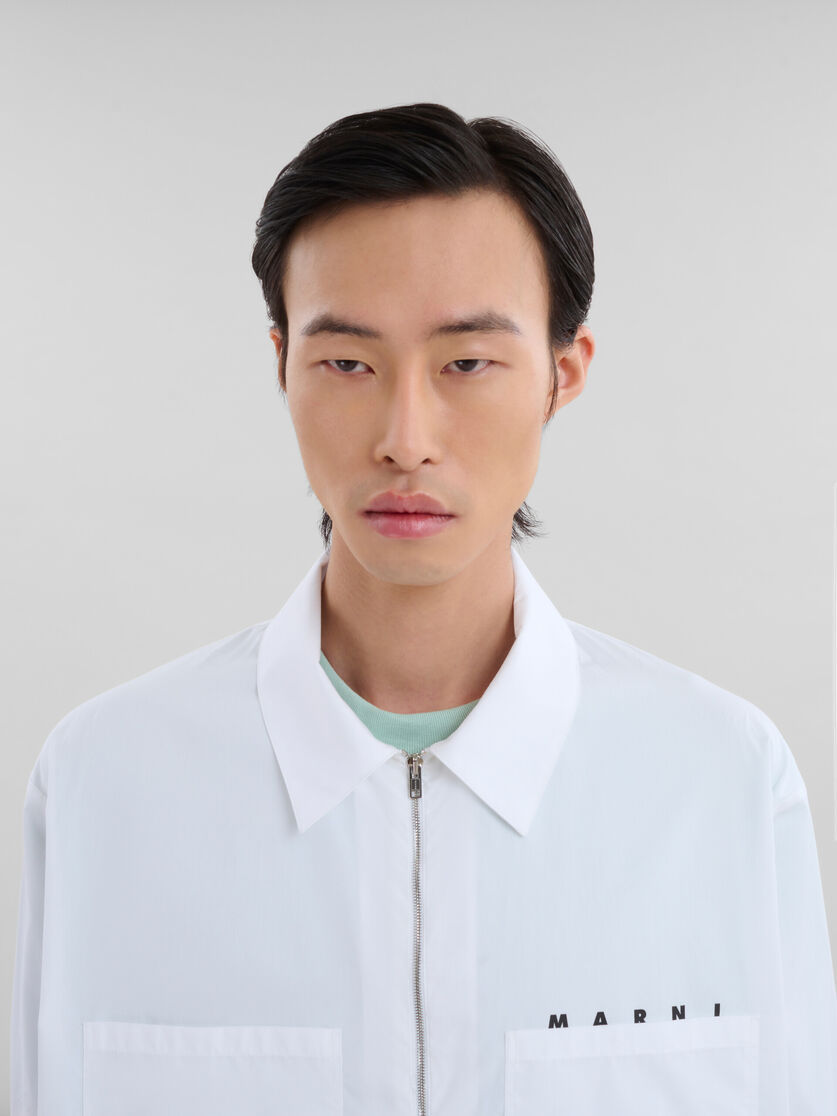 Camicia con zip in popeline biologico bianco con logo nascosto - Camicie - Image 4