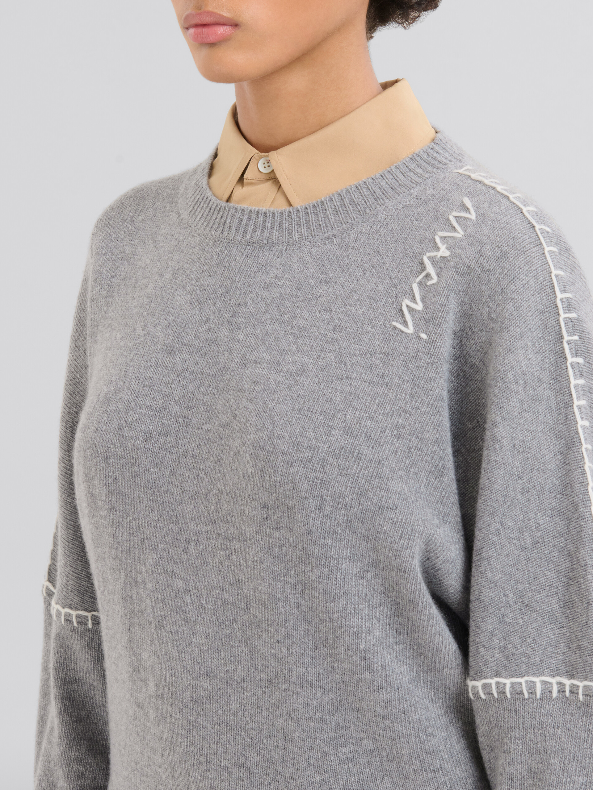 Girocollo in lana e cashmere rosa chiaro con ricamo Marni Symbol - Pullover - Image 4