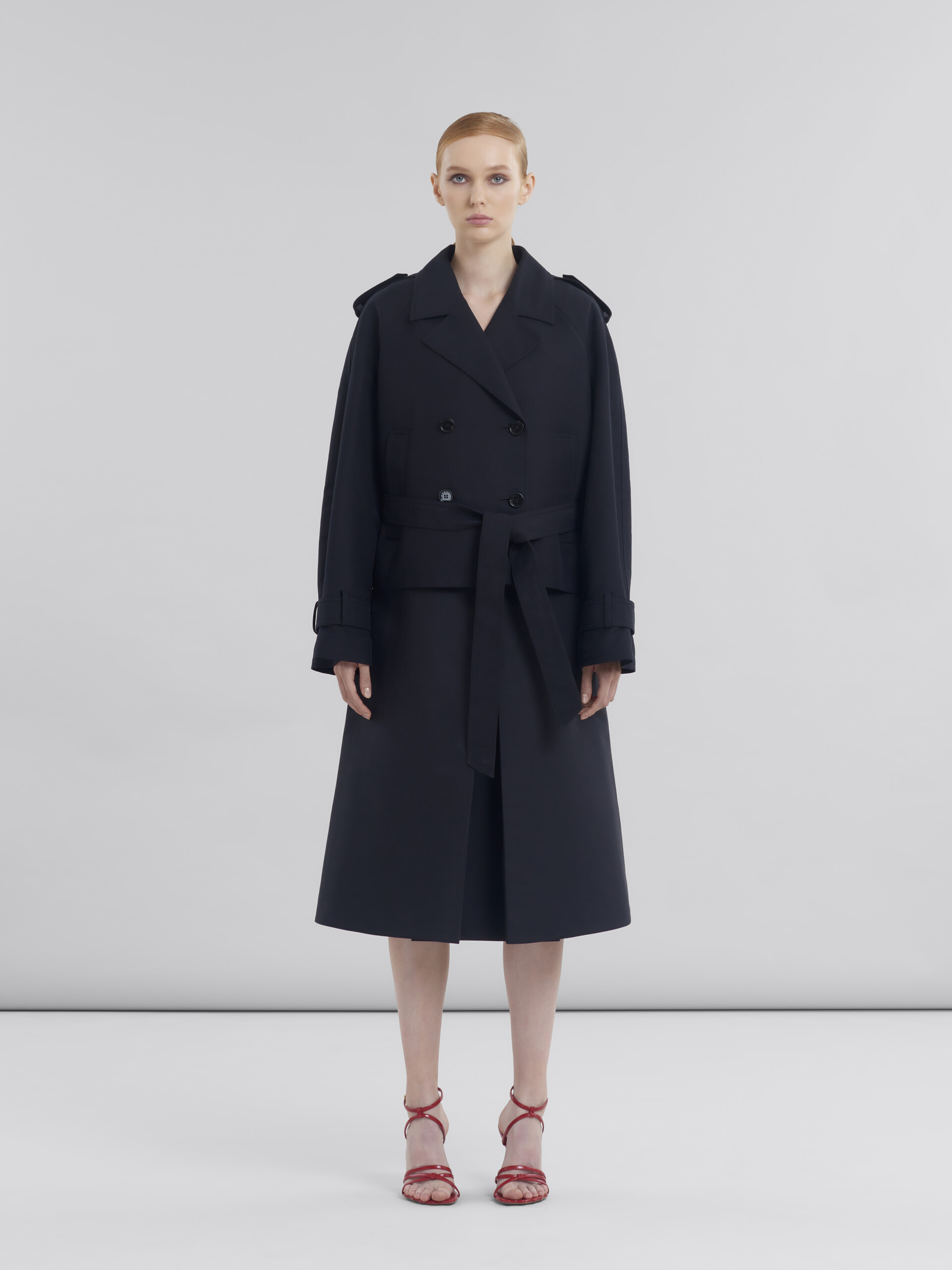 Trench coat court en coton noir avec broderie Marni Symbol