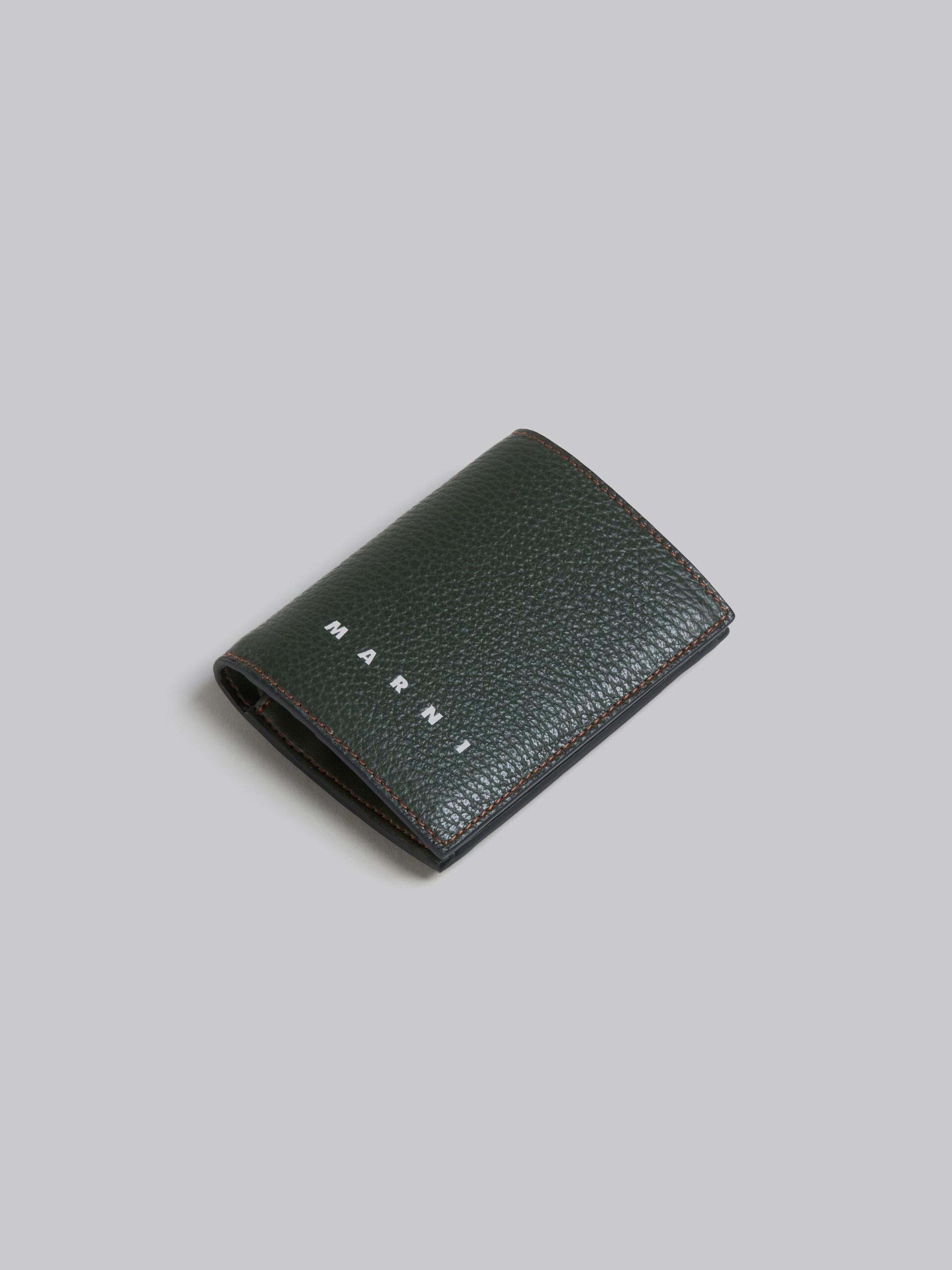 MARNI マルニ レザー製二つ折りカードケース オリーブグリーン付属品箱ありギャランティーあり