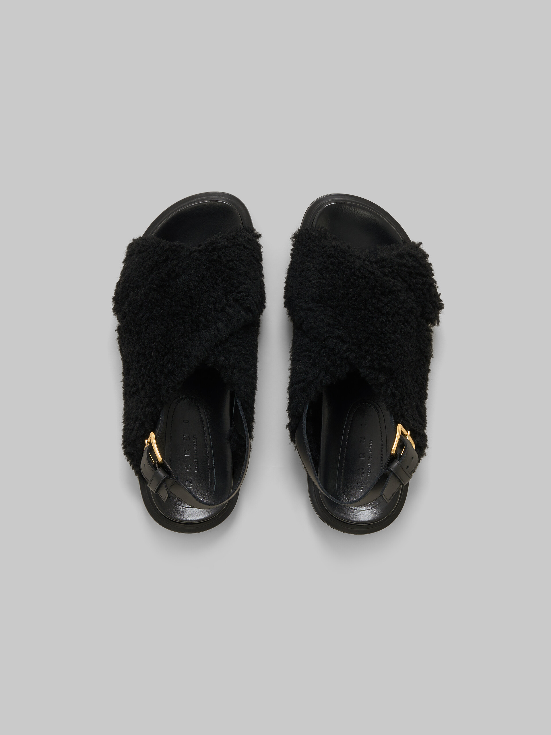 Fusbett in shearling nero a pelo riccio - Sandali - Image 4