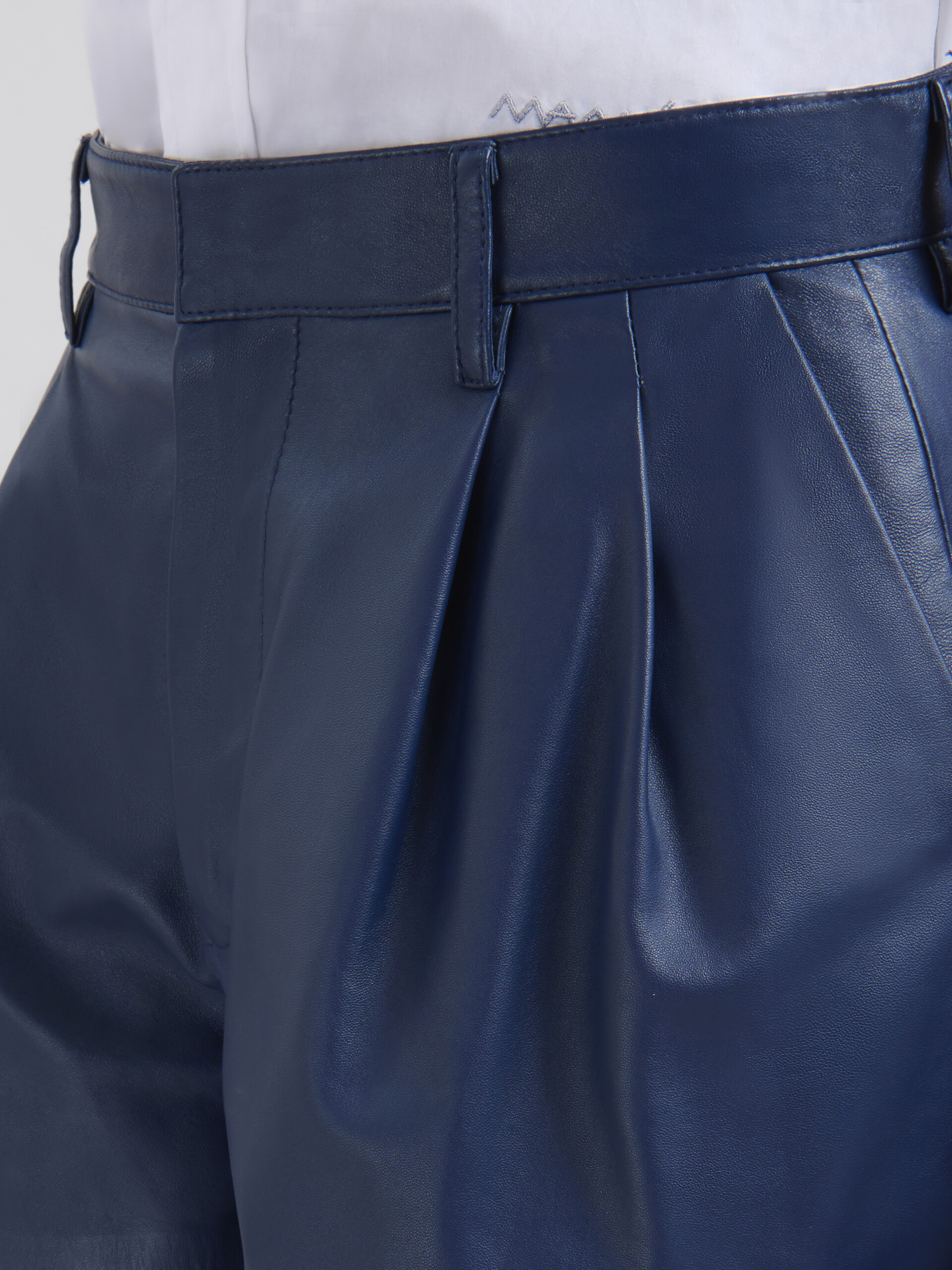 Short in nappa blu - Pantaloni - Image 4