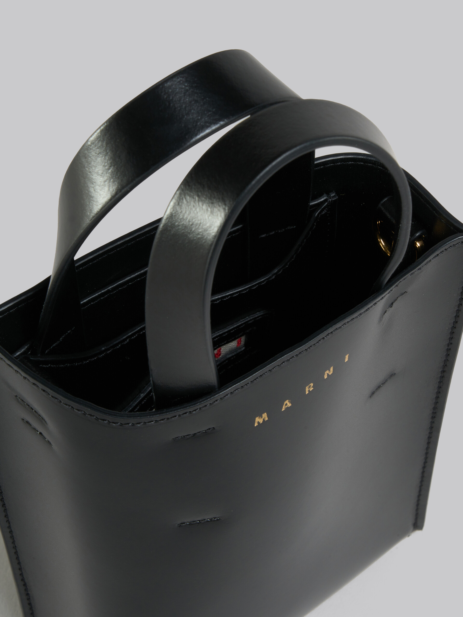 MUSEO nano bag in black leather