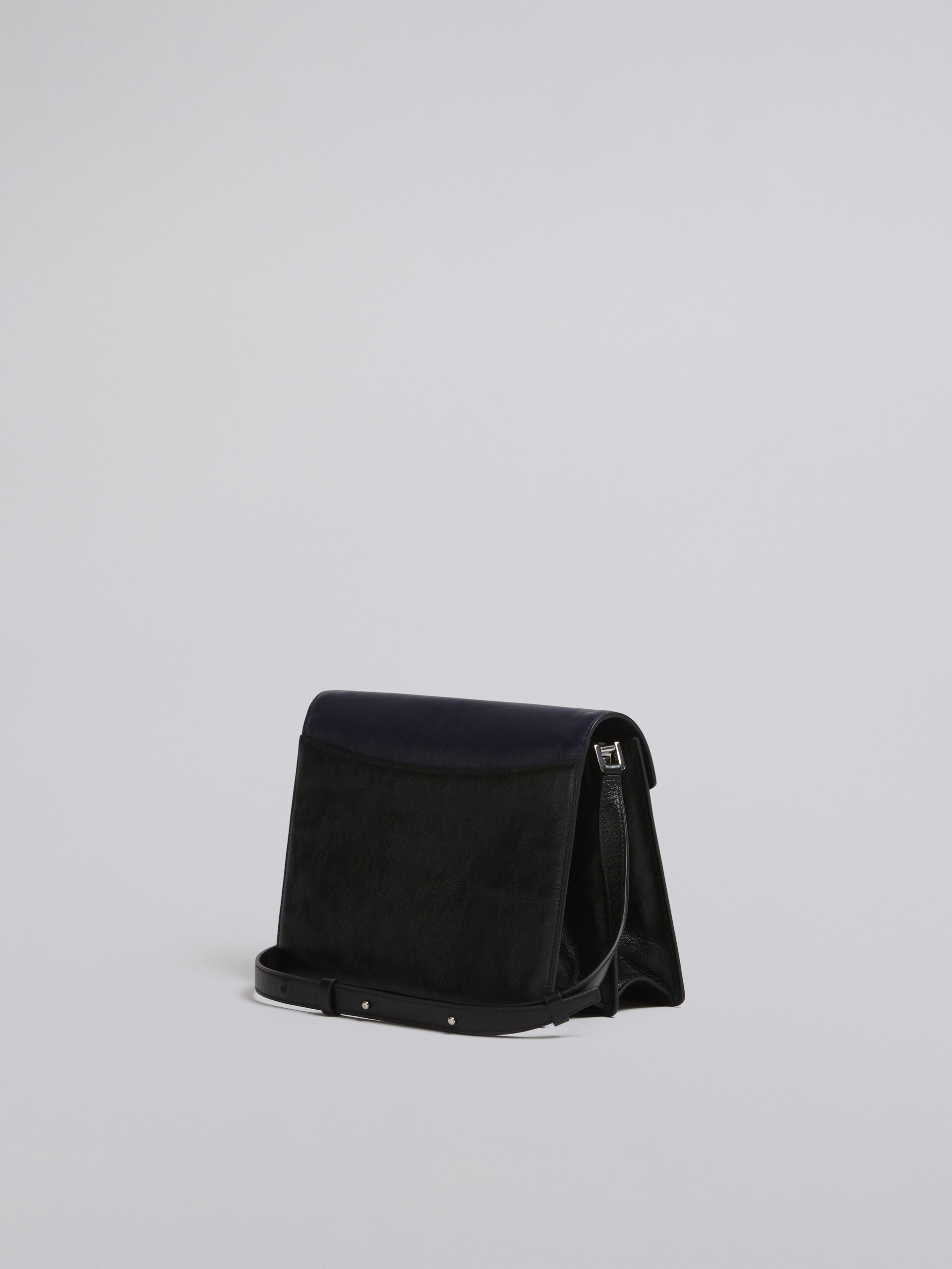 Trunk Soft Bag E/W in black leather