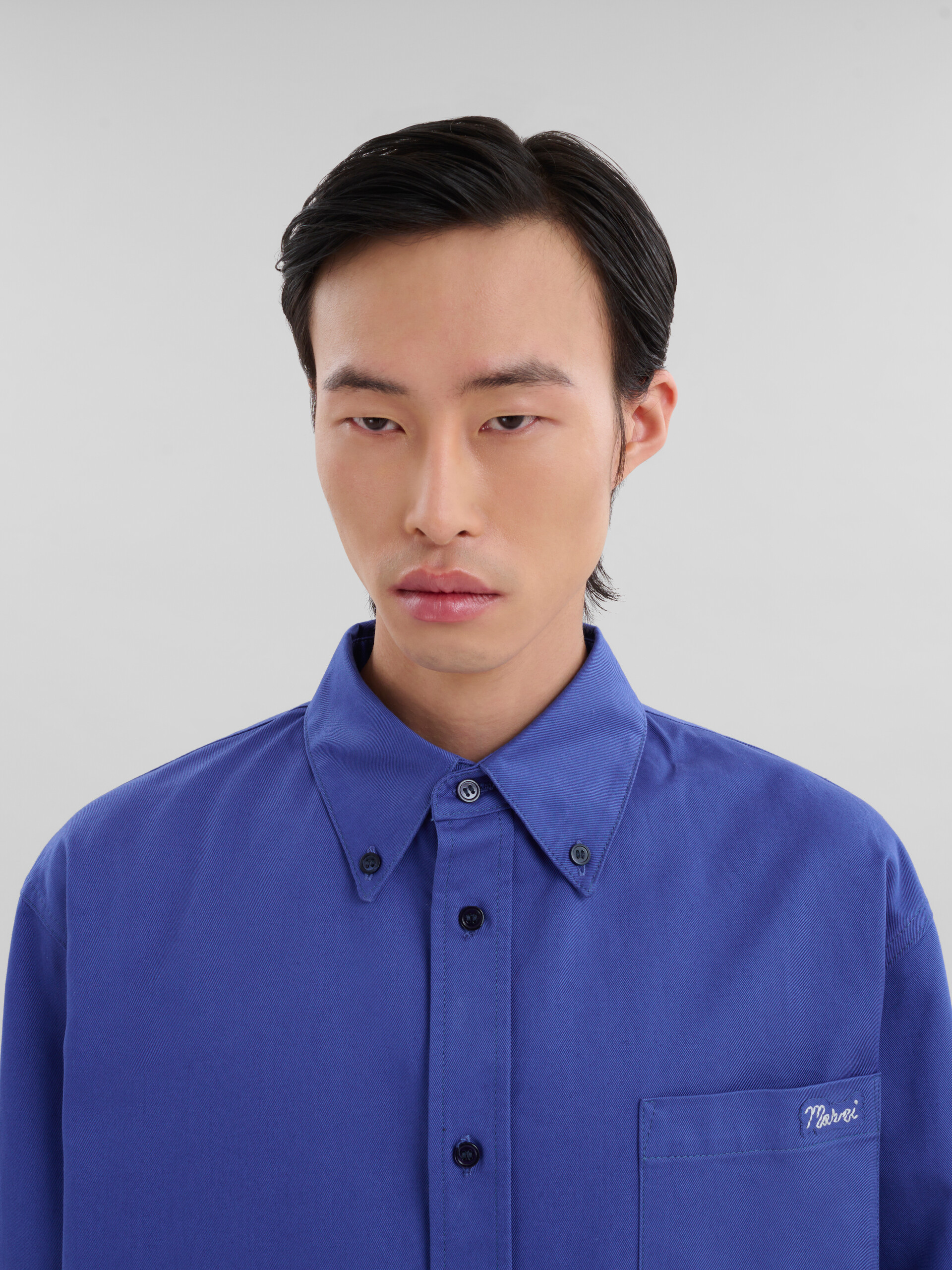 Giacca in gabardine biologico blu con applicazione rammendo Marni - Camicie - Image 4