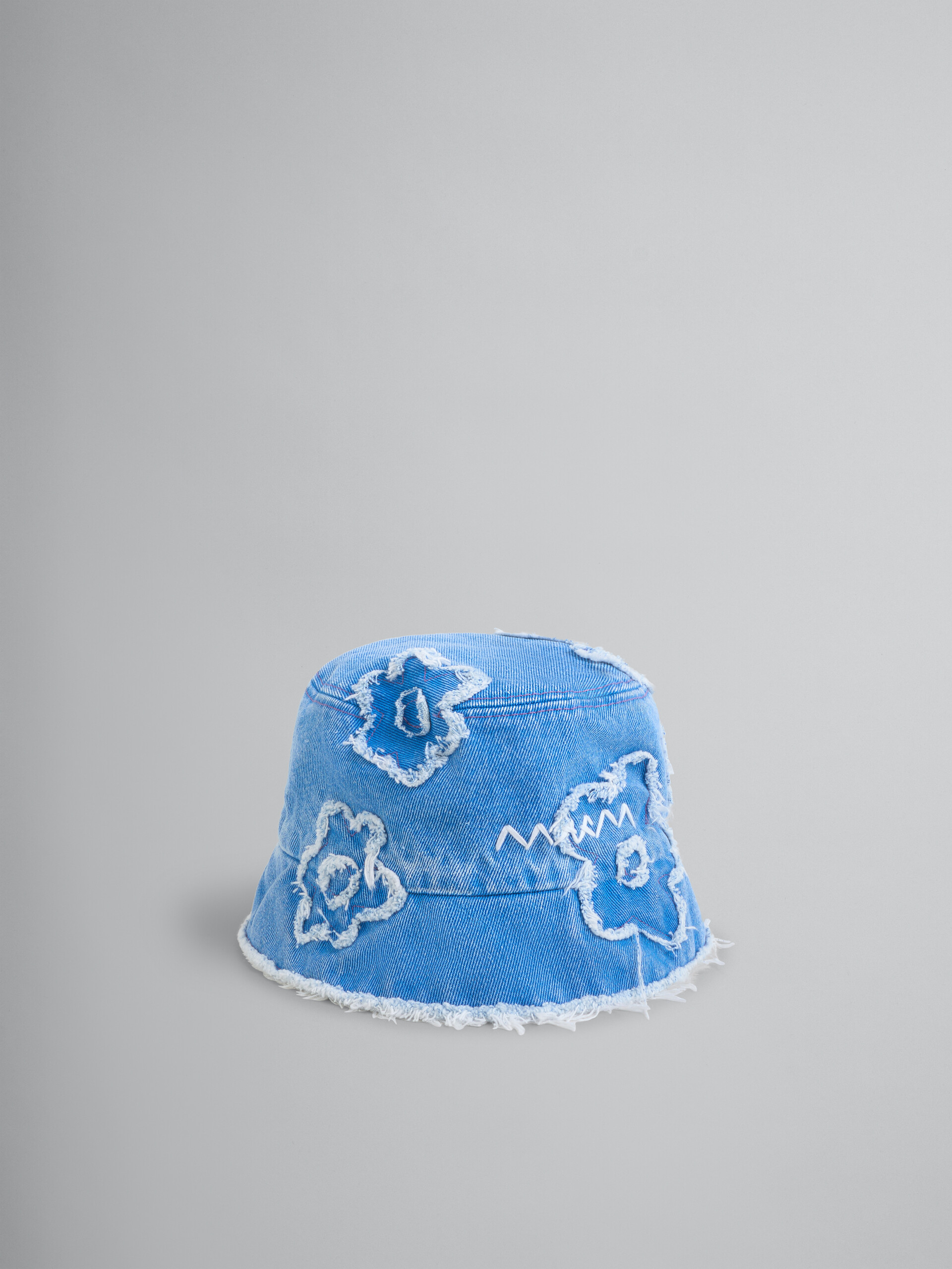 Cappello in denim azzurro con applicazioni - Cappelli - Image 1