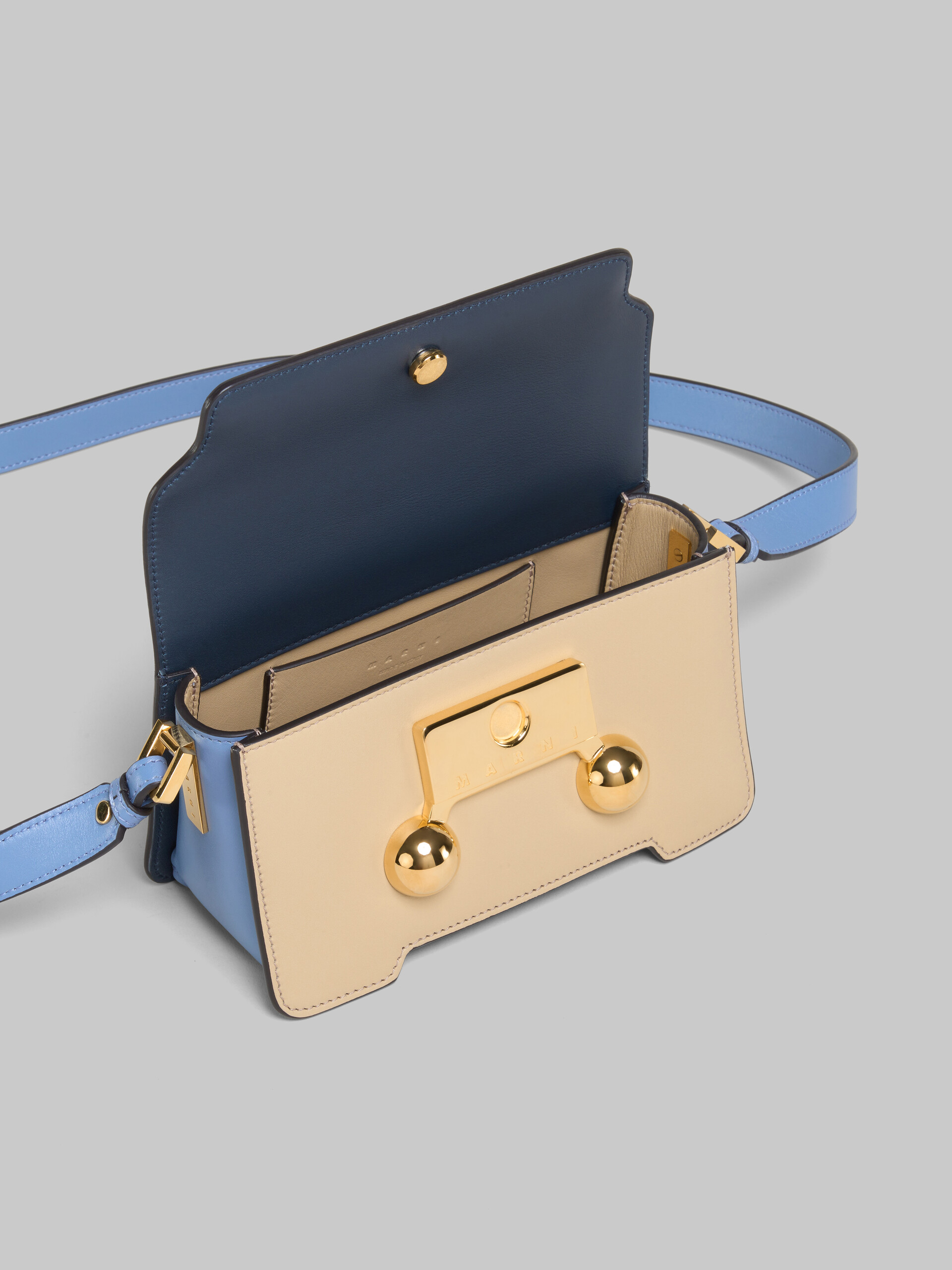 Borsa a spalla Trunkaroo Mini in pelle blu, beige e azzurra - Borse a spalla - Image 3