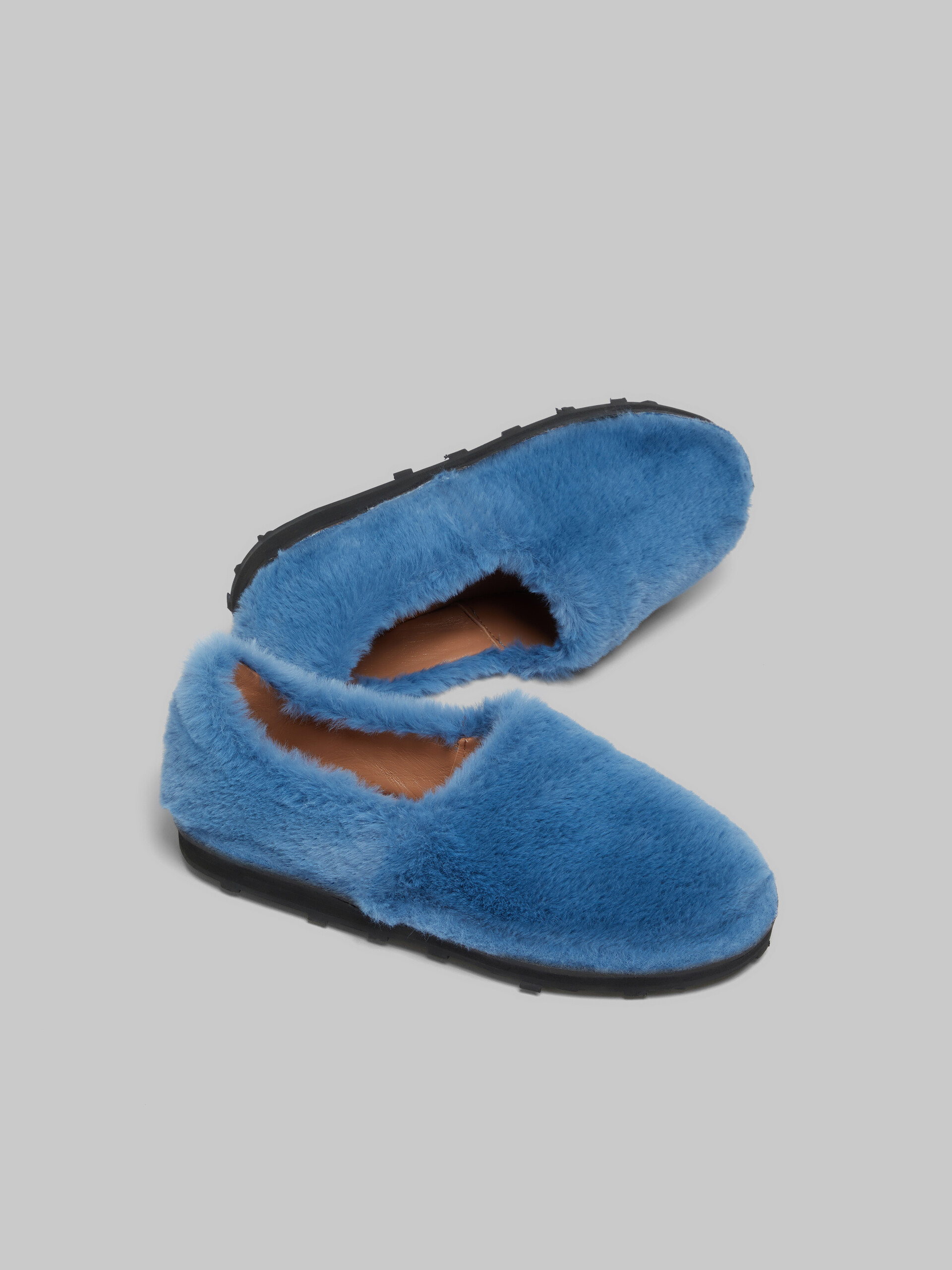 Mocassino slip on blu effetto pelliccia - Mocassini - Image 5