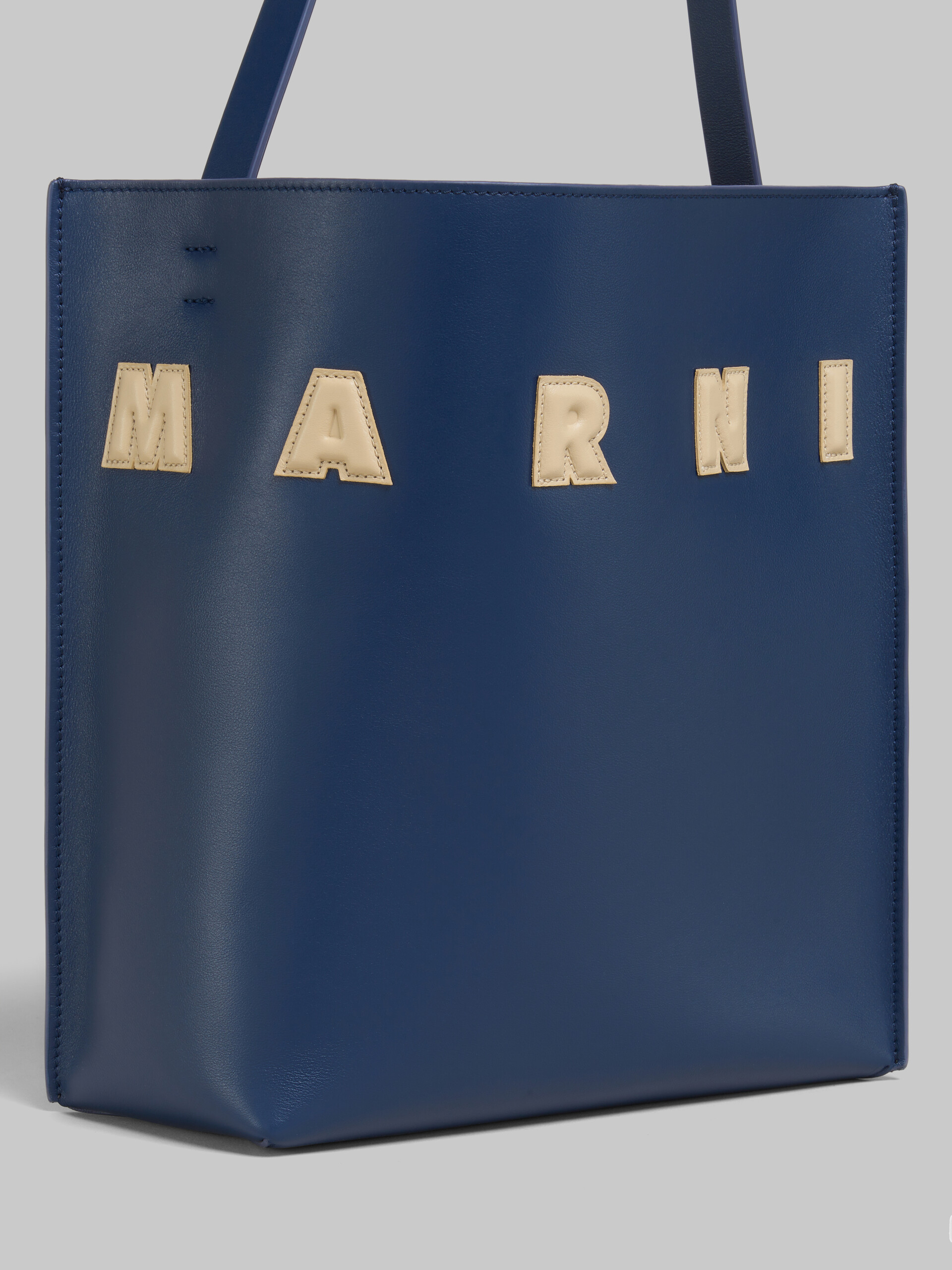 ブルー レザー製 Museo スモールホーボーバッグ、マルニロゴ入り | Marni