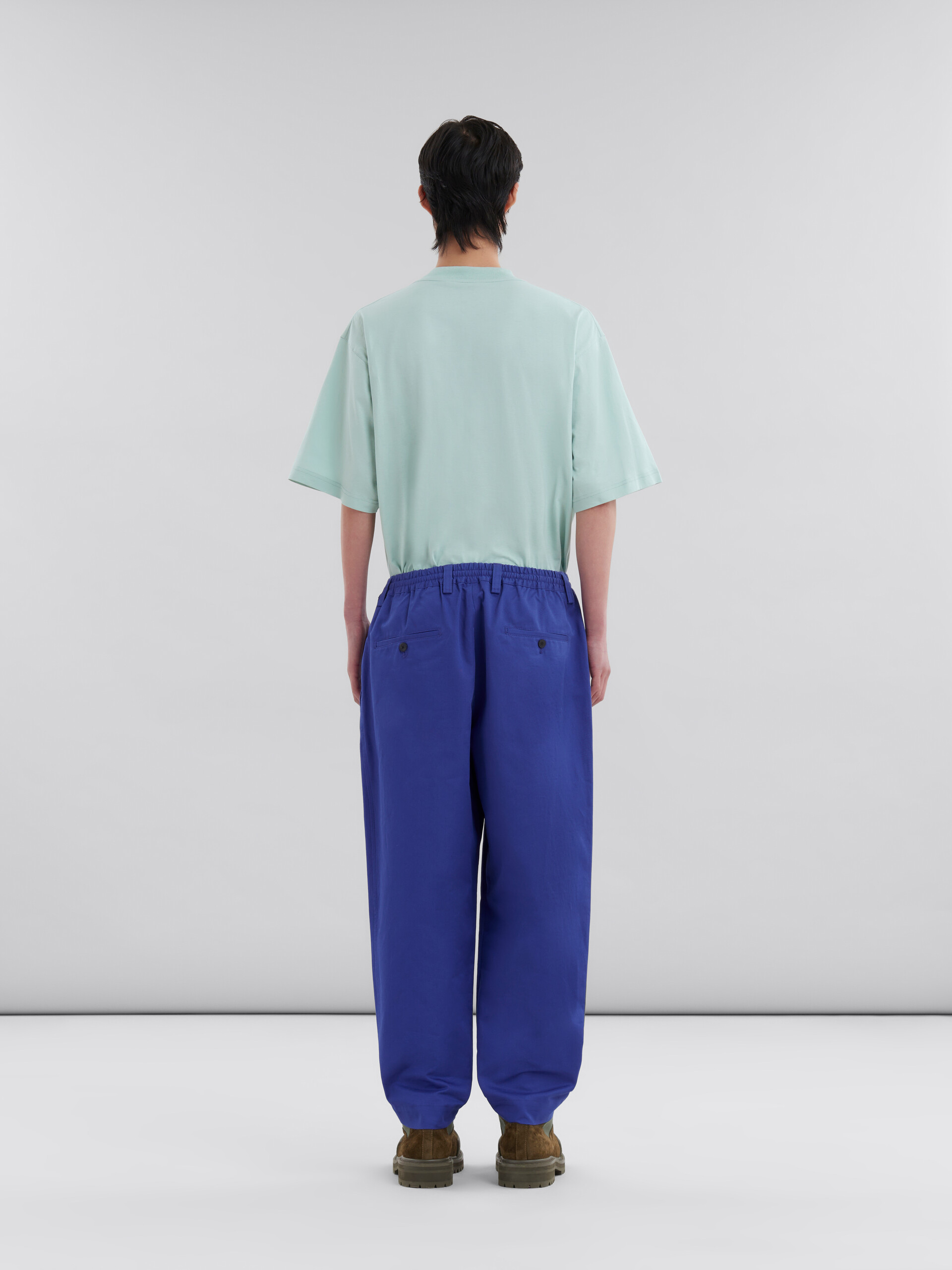 Pantaloni in gabardine biologico blu con coulisse in vita - Pantaloni - Image 3