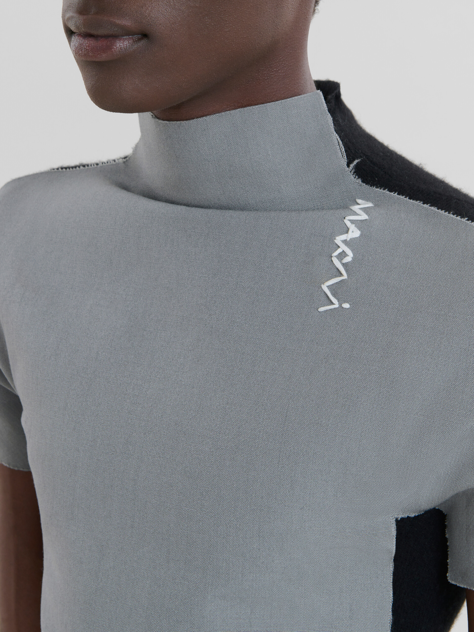 Maglia in lana e cashmere grigio e nero - Pullover - Image 4