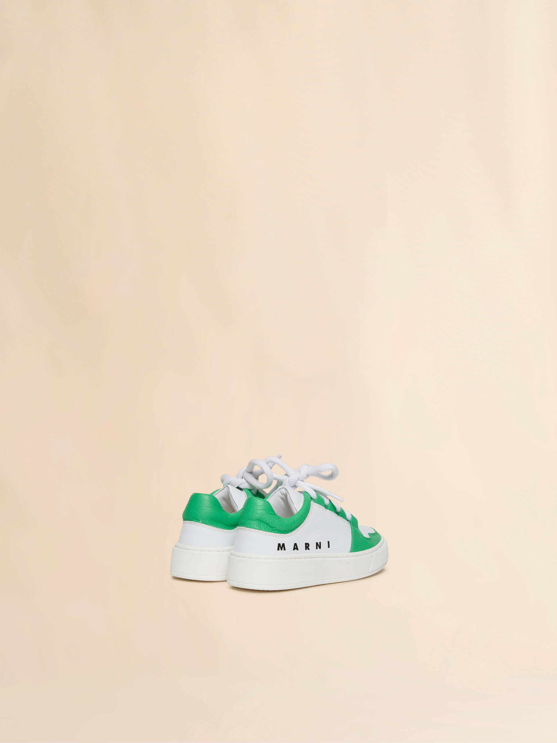 Sneaker low-top in pelle bianca e verde - Sneakers - Image 3