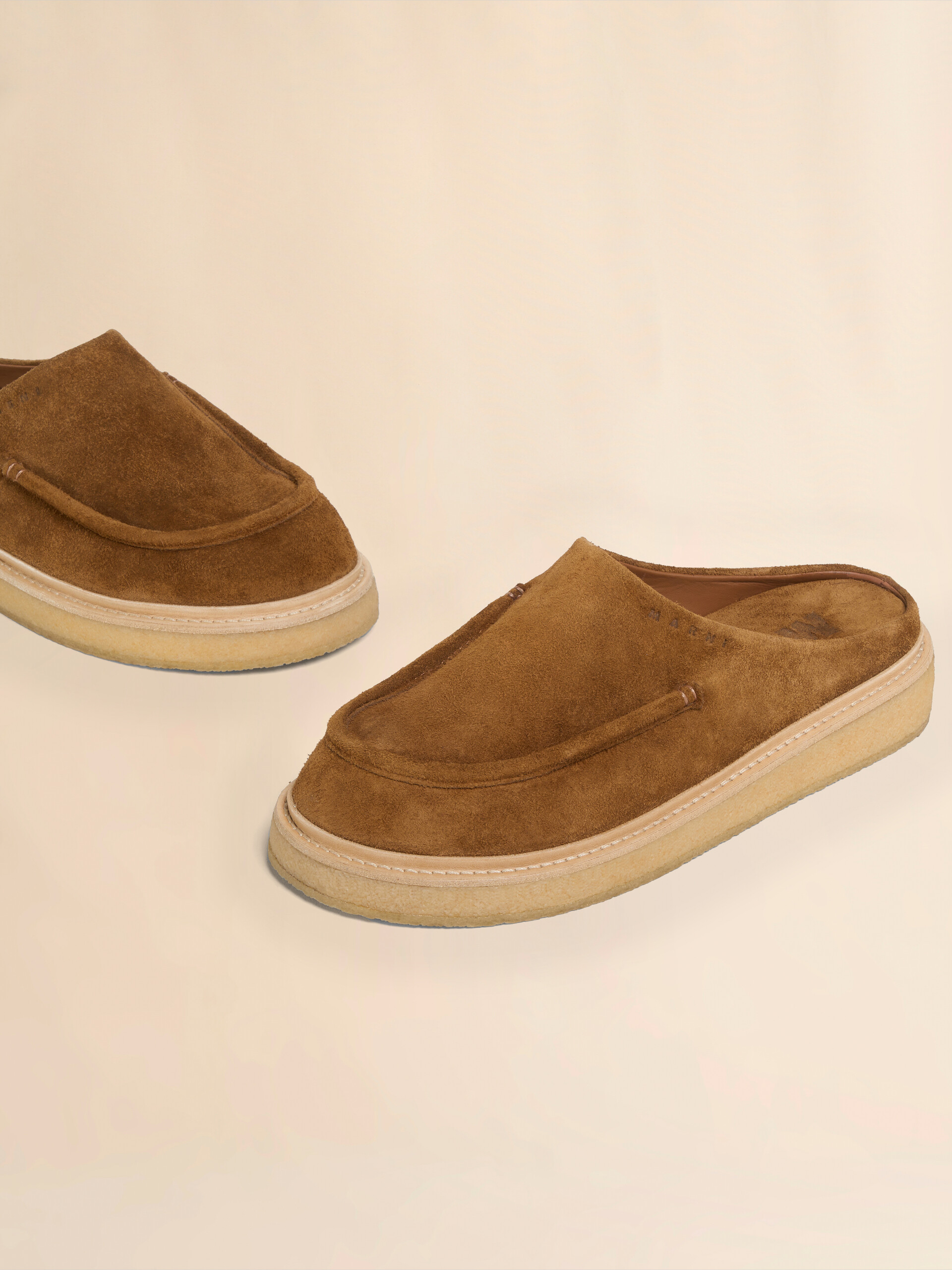 Sabot in suede marrone con suola in para - Zoccoli - Image 5