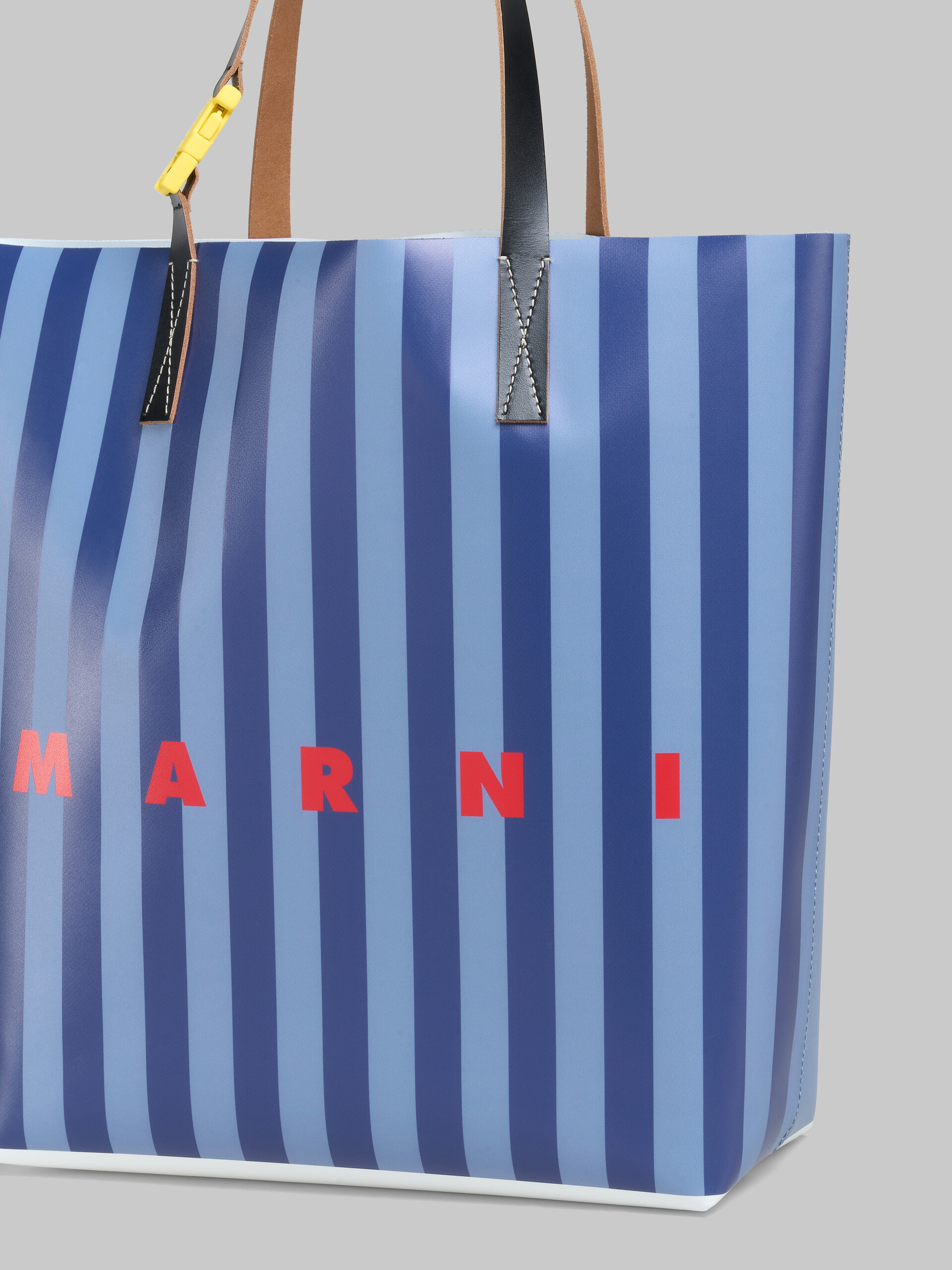 Tribeca shopping bag a righe blu con logo Marni - Borse shopping - Image 5