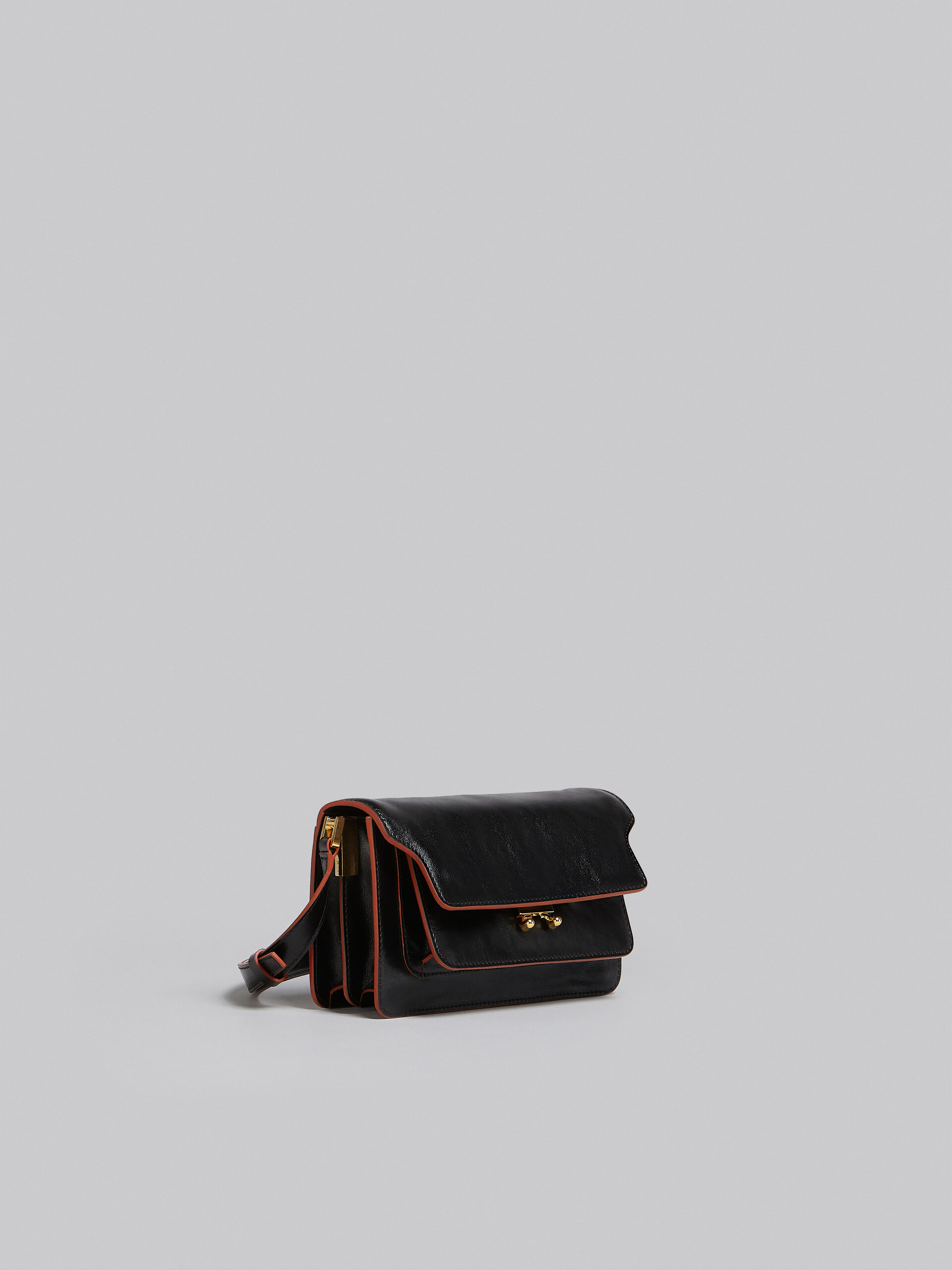 MARNI: Trunk bag in tumbled leather - Black