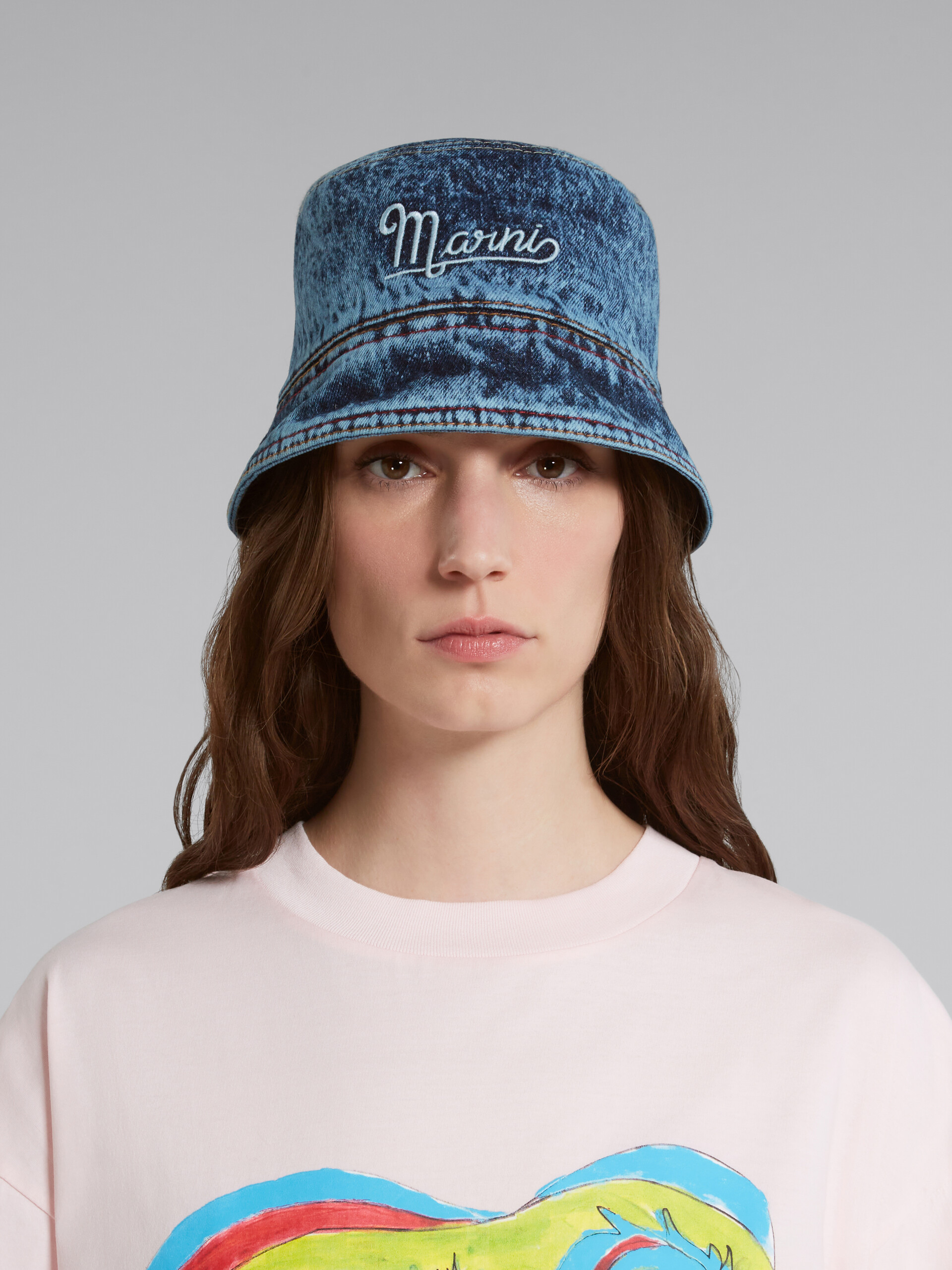 Blue denim bucket hat with marble-dyed finish