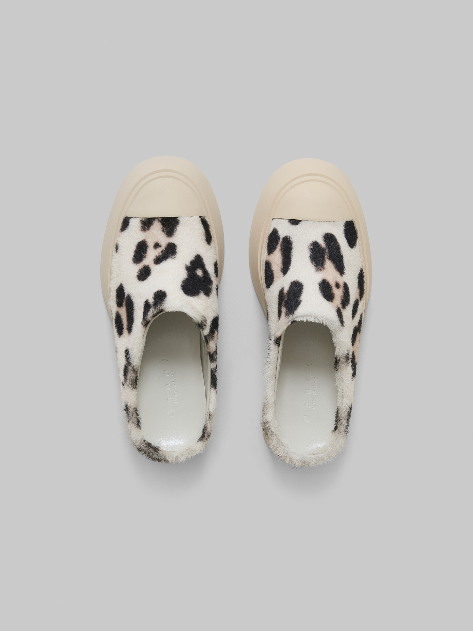 Sabot Pablo in shearling bianco con stampa animalier - Sneakers - Image 4