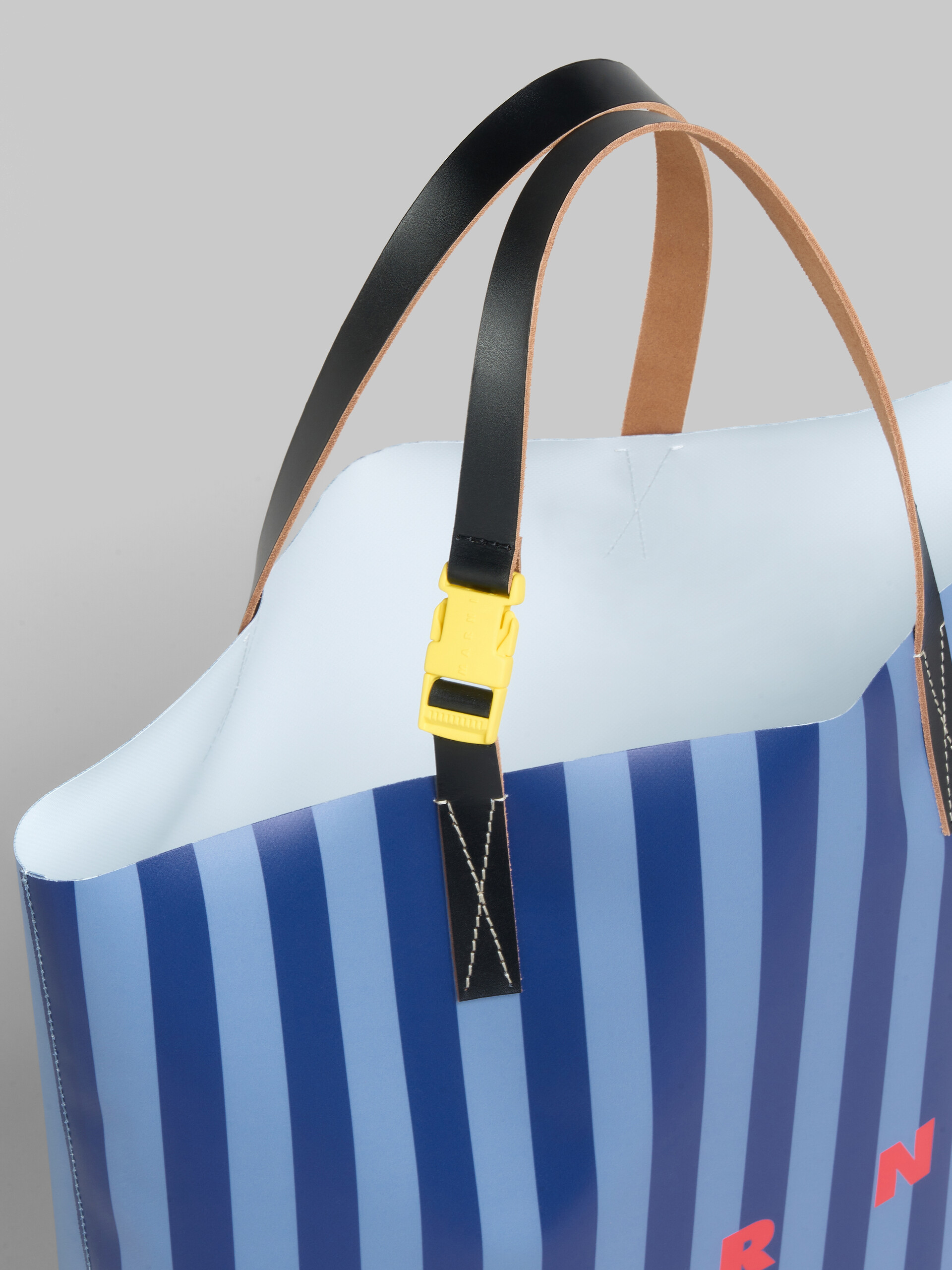 Tribeca shopping bag a righe blu con logo Marni - Borse shopping - Image 4