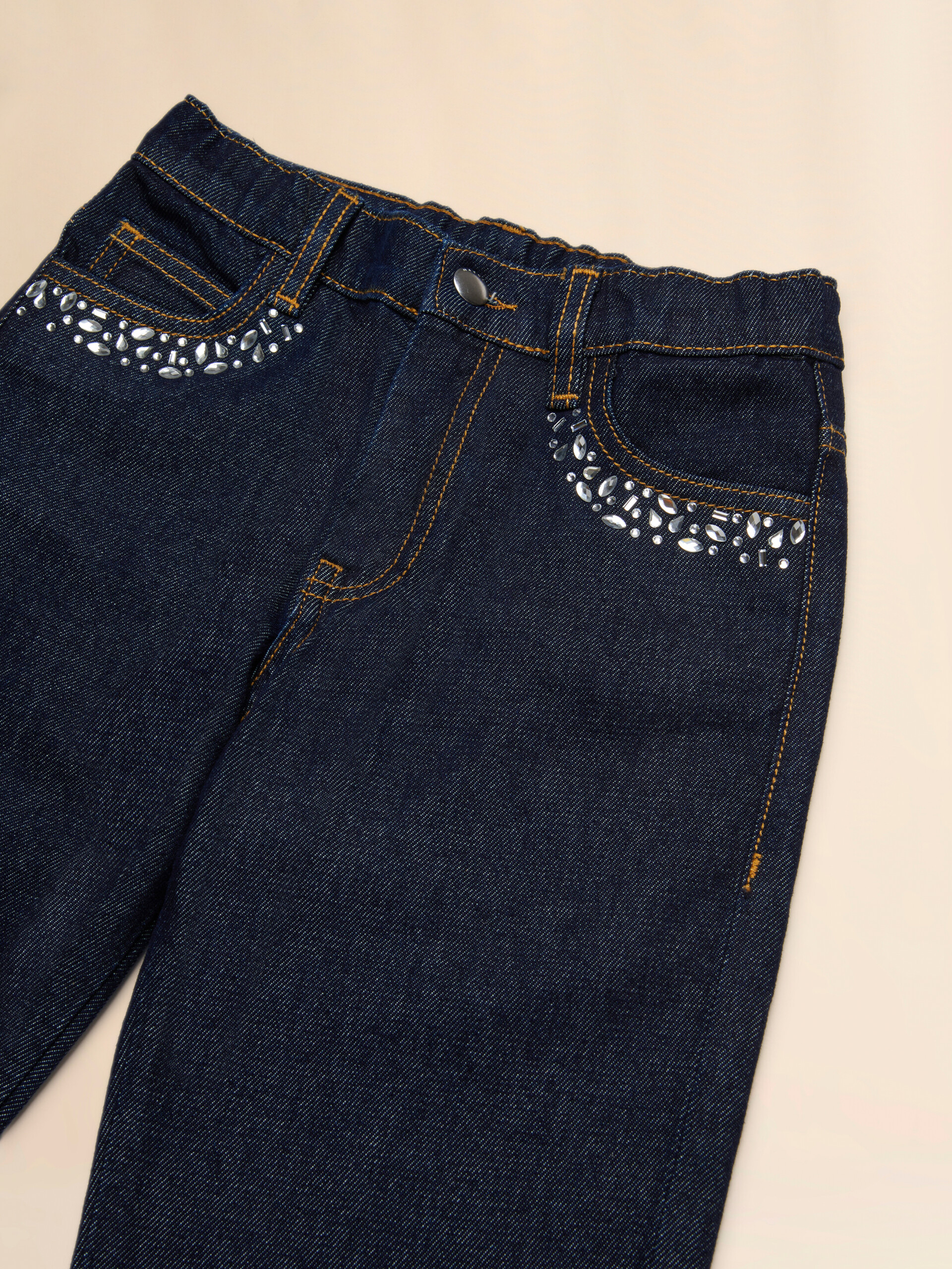 Jeans in denim scuro con rhinestones - Pantaloni - Image 3