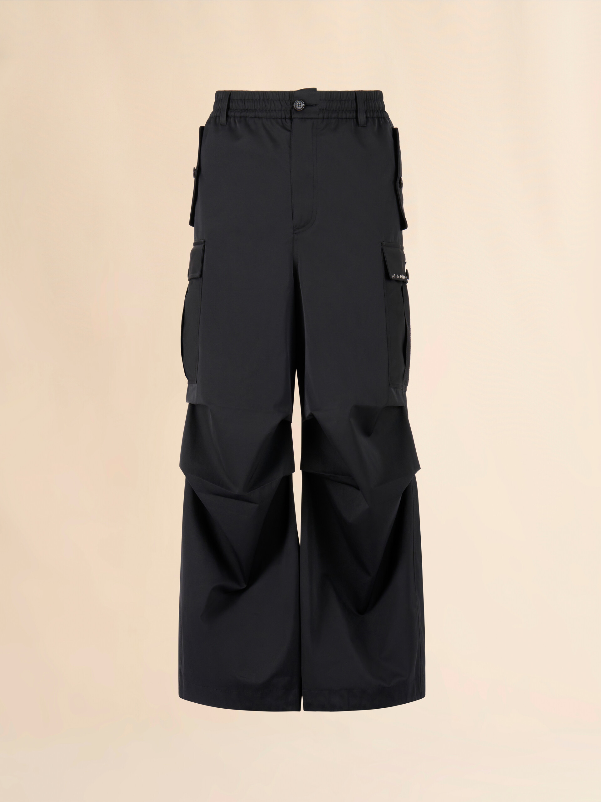 Pantaloni cargo in taffetà idrorepellente nero - Pantaloni - Image 1