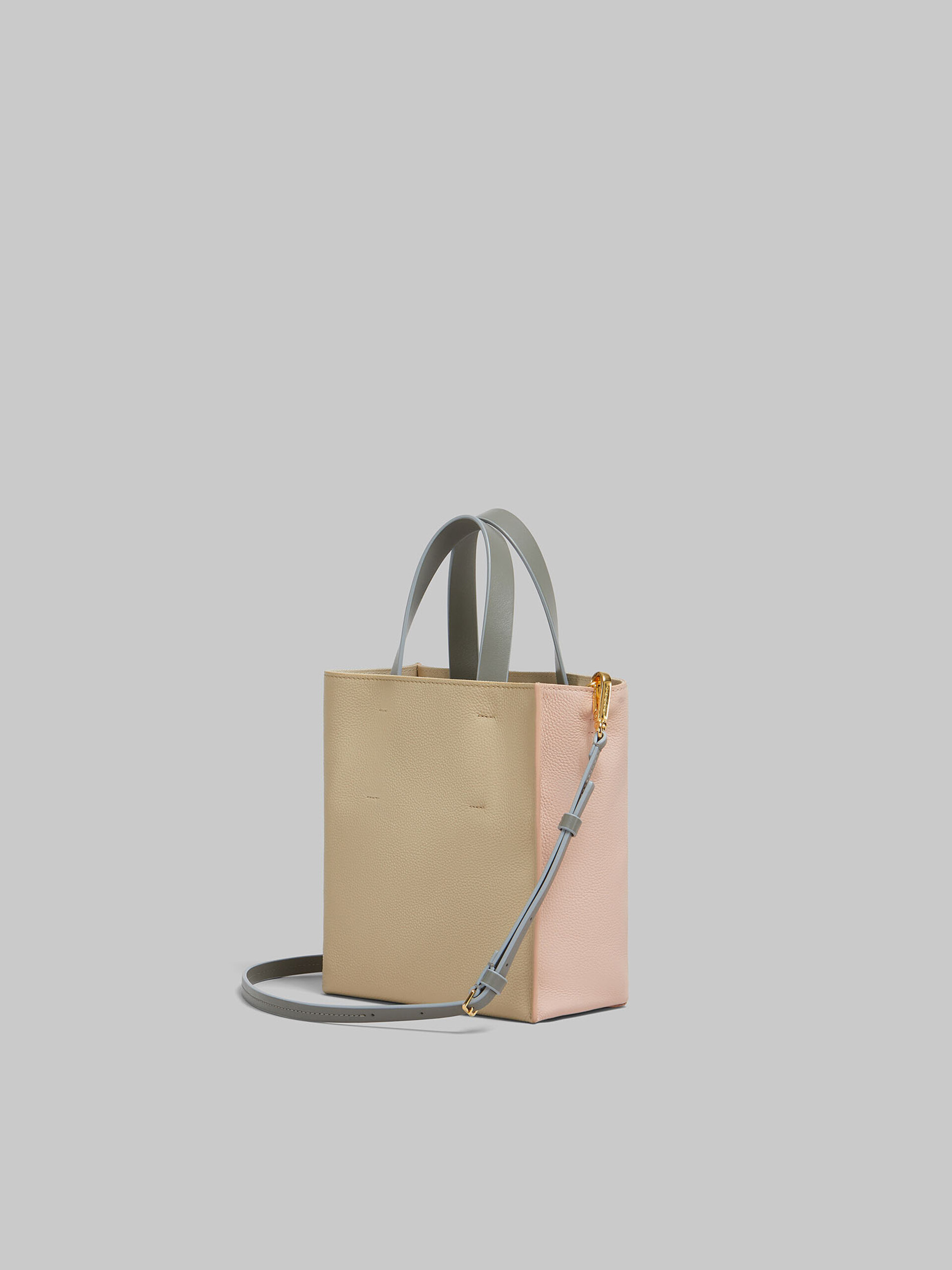 Museo Soft bag Mini in pelle bianca e marrone con ricamo Marni Mending - Borse shopping - Image 3