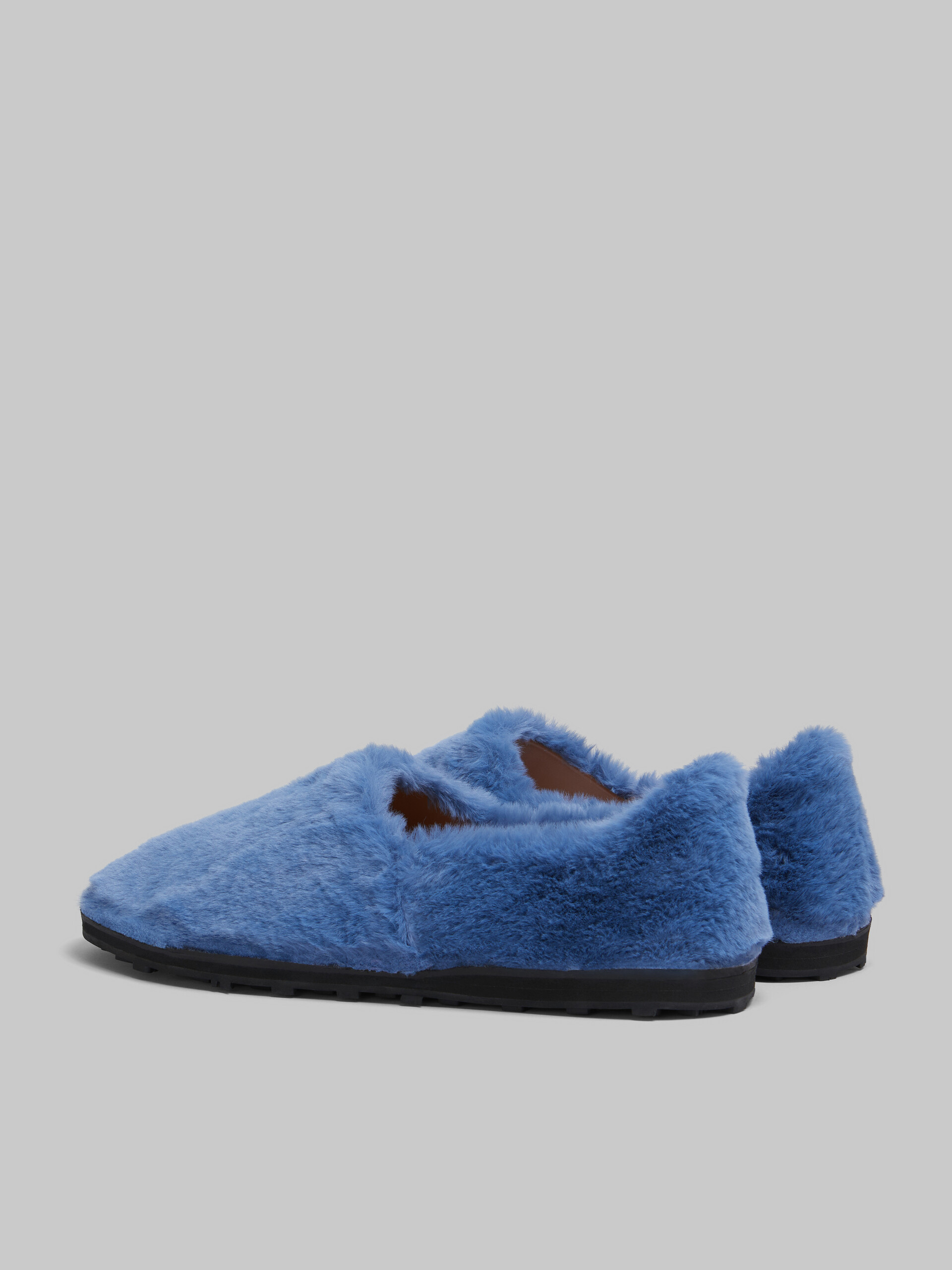 Mocassino slip on blu effetto pelliccia - Stringate - Image 3