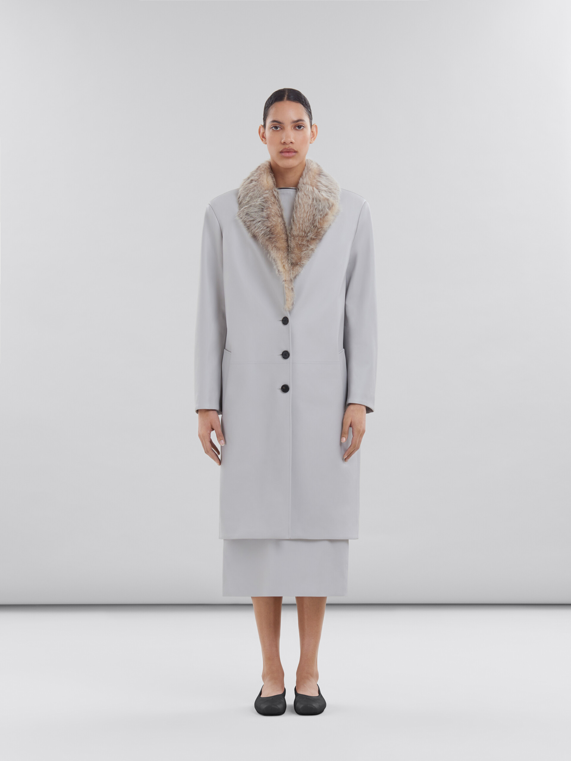 Cappotto in nappa grigia con collo in shearling - Cappotti - Image 2