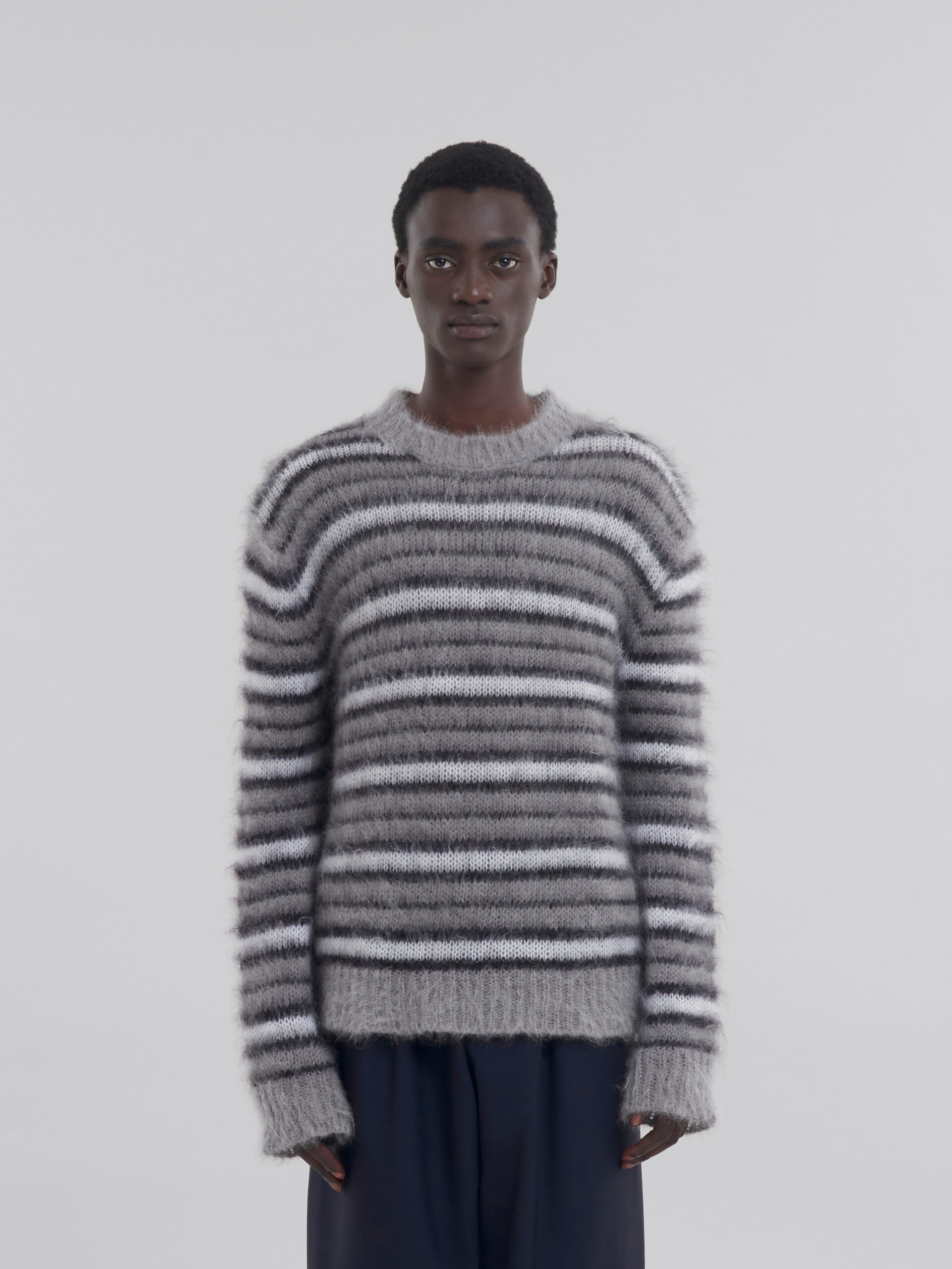 Girocollo grigio in mohair a righe - Pullover - Image 2