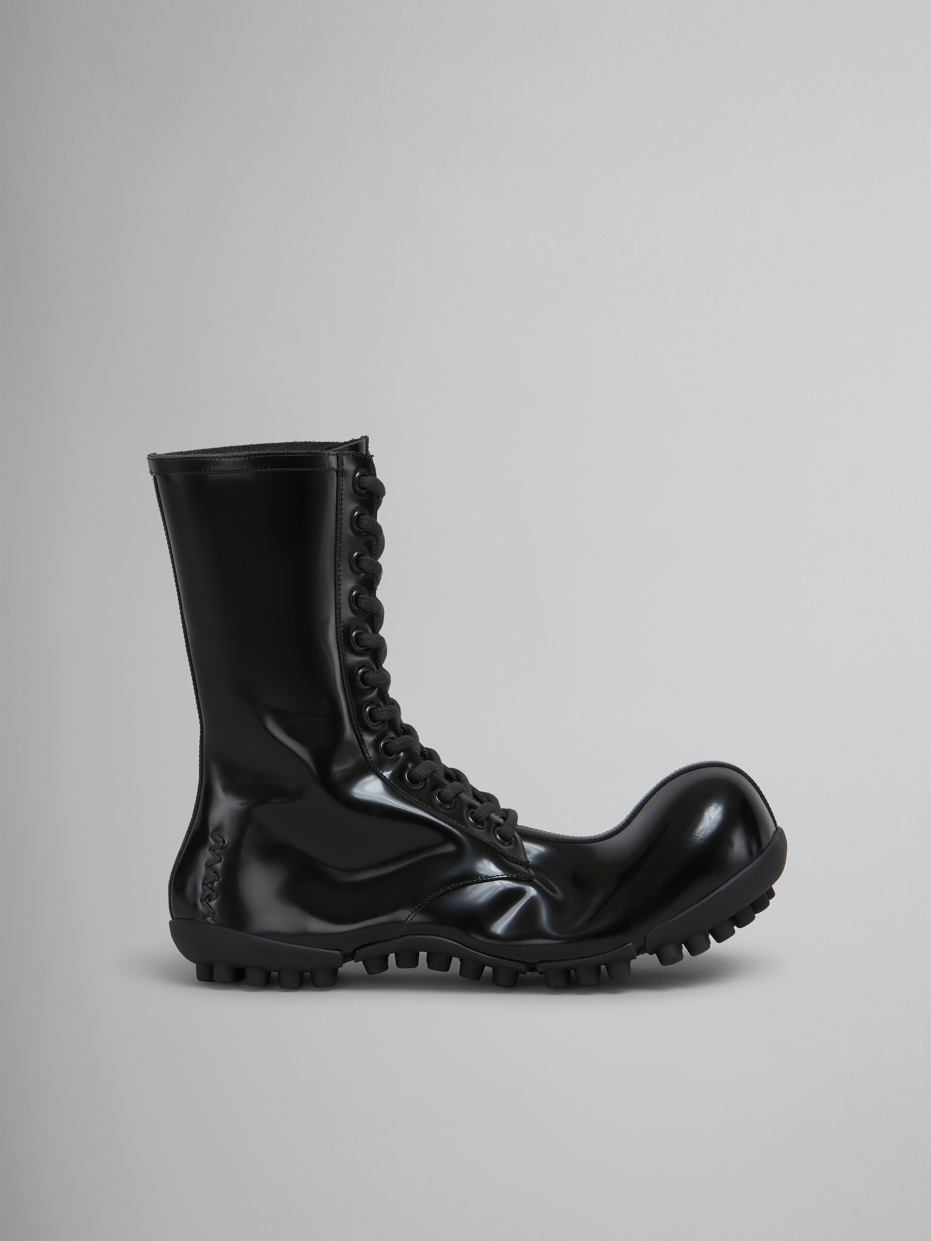 Black patent leather Wave boot