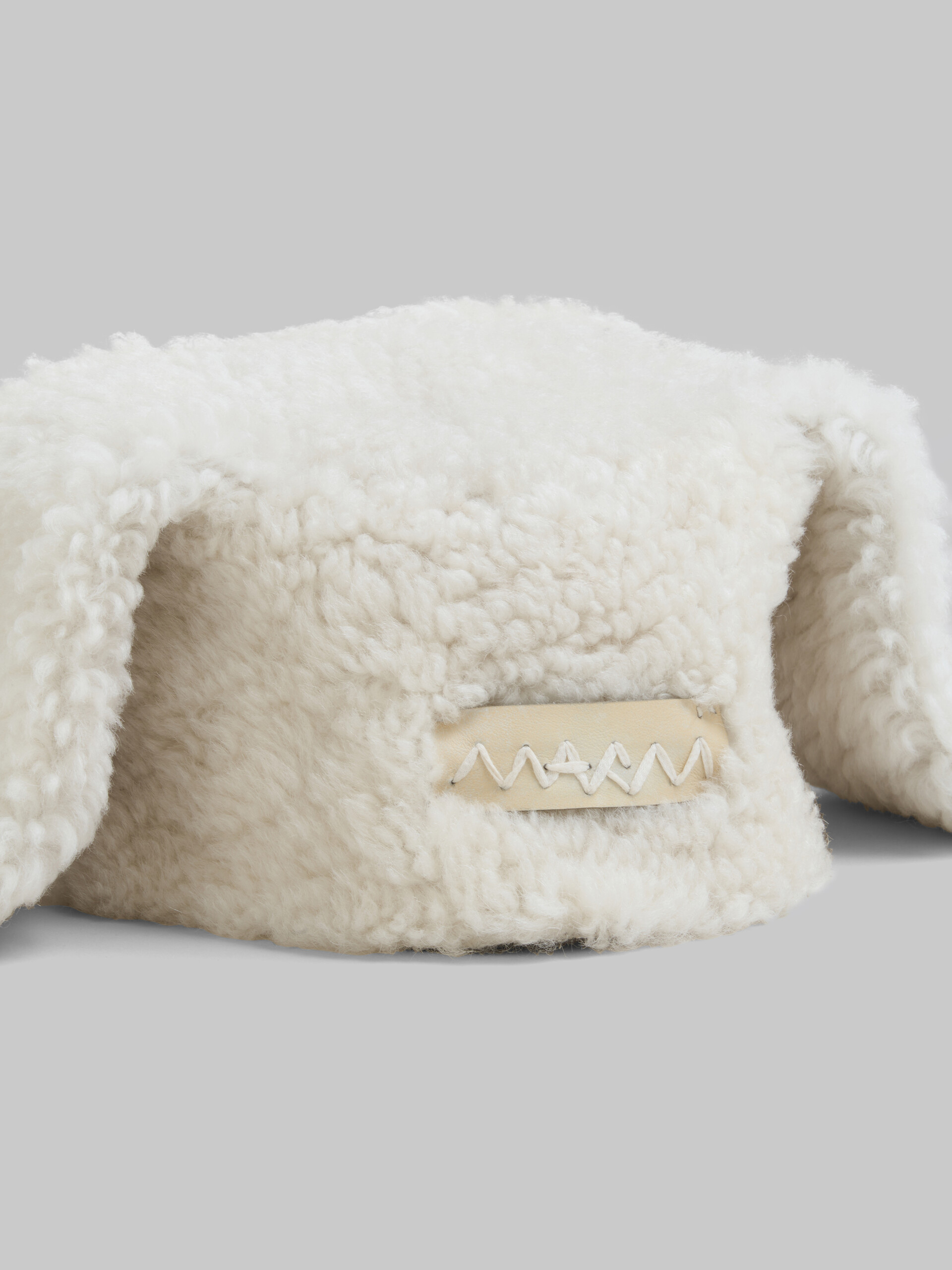 Cappello rabbit in shearling bianco - Cappelli - Image 4